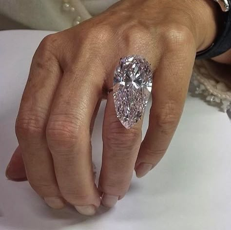 Massive Diamond Ring, Rare Rings, Luxury Lifestyle Home, Large Diamond Rings, Kays Engagement Ring, Diamond Rings For Women, Stacked Wedding Rings, Ring Trends, Unique Diamond Rings