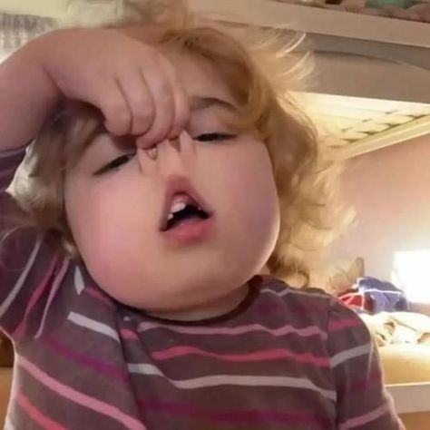 Funny Face Photo, Funny Dp, Kids Mood, Baby Memes, Reaction Face, Funny Profile, Funny Face, Funny Profile Pictures, Funny Reaction Pictures