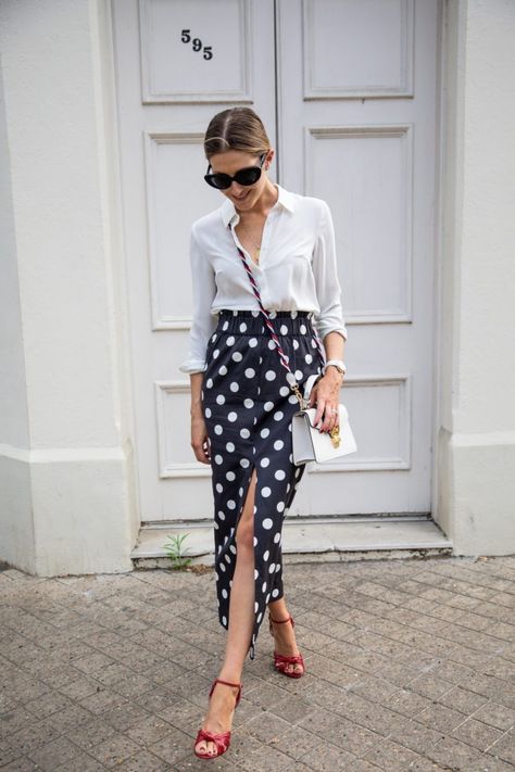 Why it's time to add a printed skirt to your shopping list - Kate Waterhouse Elegant Flamboyant, Polka Dot Skirt Outfit, Dot Skirt Outfit, Your Shopping List, Printed Skirt, Fashion Business Casual, Work Style, Street Style Summer, Skirt Outfit