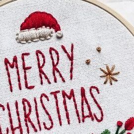 Cupofneedles♡Hand embroidery on Instagram: "Beginner friendly Christmas embroidery🎅" Christmas Embroidery Ideas, Beginning Embroidery, Christmas Hand Embroidery, Embroidery Stitches Beginner, Holiday Embroidery, Christmas Embroidery Patterns, Christmas Embroidery Designs, Embroidery Christmas, Hand Embroidery Projects