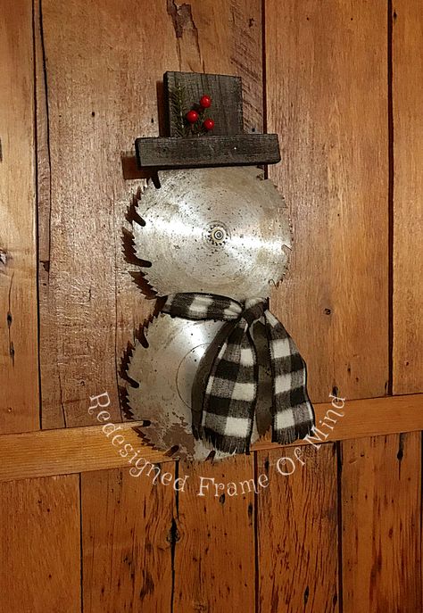 Metal Snowman, Snowman Crafts Diy, Repurposed Decor, Snowman Decor, Outdoor Sinks, Snowman Christmas Decorations, Diy Snowman, Custom Painting, Frame Of Mind