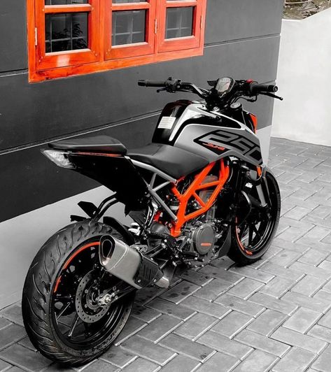 KTM Duke 250 Duke 250 Wallpaper 4k, Ktm Duke 250 Wallpaper, Ktm Duke 250, Ram Art, Supermoto Bikes, Best Friend Sketches, Duke 250, Virat Kohli Portrait Photography, Ktm Duke 200