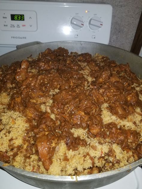 Jollof Rice Sierra Leone, Sierra Leone Food, Rice And Meat, Meat Soup, Jollof Rice, African Food, Stew Recipes, Sierra Leone, Food Cravings