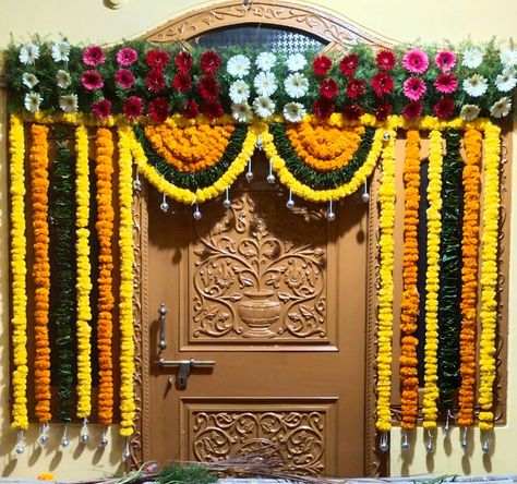 Main Door Decoration For Wedding, Stairs Flower Decoration, Home Inauguration Decoration, Main Door Flower Decoration Indian, Flower Decorations For Home, Welcome Rangoli, Door Flower Decoration, Flower Decoration For Ganpati, Asian Bedroom Decor