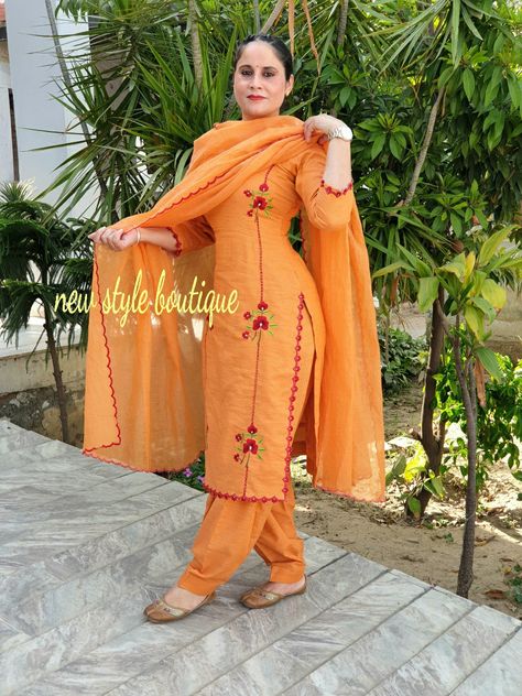 Embroided Suits, Bridal Suits, Punjabi Suits Designer Boutique, Embroidery Suits Punjabi, Suits Punjabi, Pav Bhaji, Punjabi Outfits, Machine Work, Designer Kurti Patterns