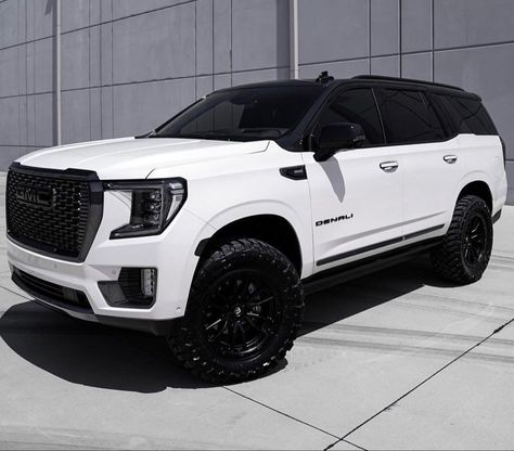 Custom Gmc Yukon, Gmc Suv Yukon Denali, Chevy Traverse Custom, Nice Mom Cars, 2024 Yukon Denali, White Tahoe With Black Rims, Mom Suv Vehicles, Gmc Yukon Denali 2024, 2024 Suv Cars