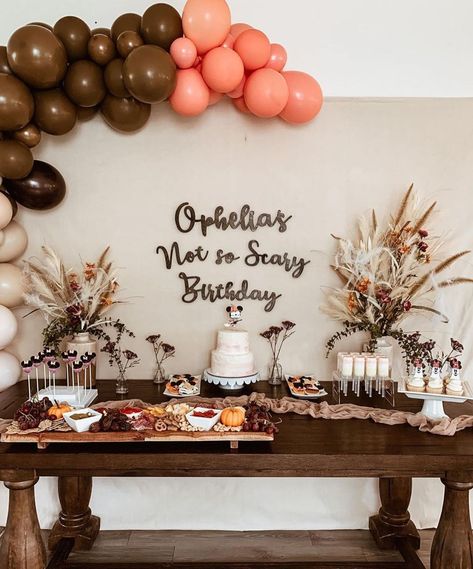 @theeverco shared a photo on Instagram: “here’s some more of our FAVE October birthday celebrations! check out this inspo for a magical time! 🎃 @ashleymerry @its.so.amy…” • Oct 13, 2020 at 2:30pm UTC October Birthday Themes, Birthday 5, October Birthday, Birthday Celebrations, Birthday Girl, Birthday Theme, Birthday Celebration, Girl Birthday, First Birthdays