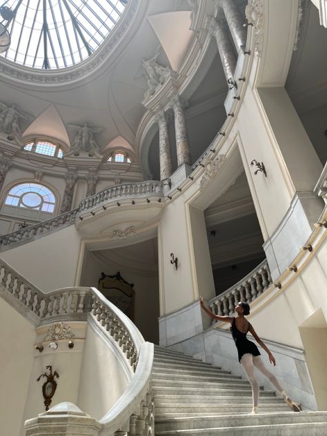 Alicia Alonso building in Old Havana💗 #ballet #ballerina #balletdancer #balletcore #balletschool New York Ballet Aesthetic, Ballet Studio Design, Ballet School Aesthetic, Ball Room Aesthetic, Ballet Motivation, England School, Ballerina Aesthetic, Professional Ballerina, Old Havana