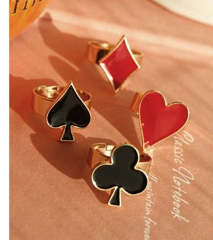 Lizzie Hearts, Cute Ring, Creative Personality, Red Diamond, Funky Jewelry, Cute Rings, Black Clover, Fantasy Jewelry, Girly Jewelry