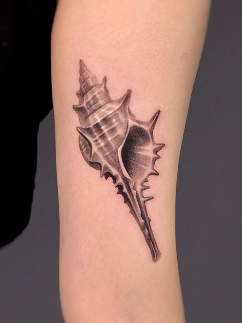 The Delicate Touch of Micro-Realism: Gyan's Tattoo Artistry | iNKPPL Micro Real Tattoo, Mini Realistic Tattoo, Small Realistic Tattoo, Male Tattoo Artist, Small Realism Tattoo, Micro Realism Tattoo Design, Tats Designs, Realism Tattoo Design, Micro Realism Tattoo