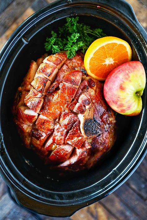 Bone In Ham, Ham Recipes Crockpot, Slow Cooker Ham Recipes, Christmas Ham Recipes, Brown Sugar Ham, Crockpot Ham, Slow Cooker Ham, Holiday Ham, Easy Dinner Recipes Crockpot