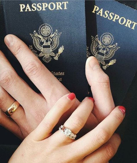 Tirar meu passaporte e nossa cidadania italiana Cabo Honeymoon, Irina Jelavic, Couple Travel Photos, Honeymoon Photos, Honeymoon Destination Ideas, Romantic Honeymoon Destinations, Monogram Design, Vintage Engagement, Travel Goals