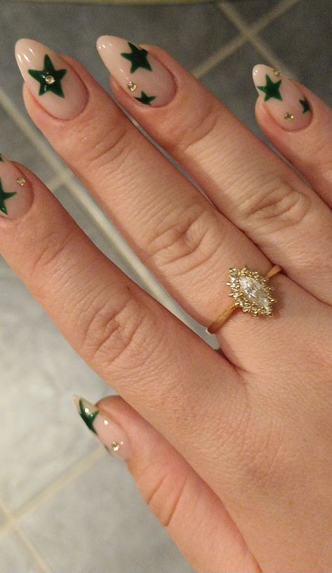 Almond Nail Inspo Stars, Green And Black Star Nails, Sage Green Star Nails, Green Nails With Gold Stars, Dark Green Star Nails, Grunge Green Nails, Green Alt Nails, Green And Black French Tip Nails, Green Stars Nails