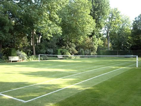 Grass Tennis Court, Tennis Court Backyard, Tennis Court Design, Private Tennis Court, Tennis Decor, Landscape Yard, Beer Club, Tennis Aesthetic, Tennis Life