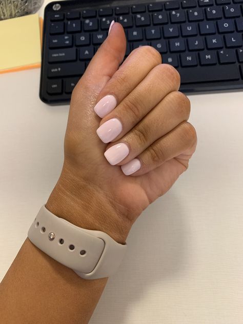 Cute Dip Nails Ideas Summer Short, Dip Powder Natural Nails Colors, Dip Powder With Designs, Dip Powder Nails Natural Nail, Pink White Dip Nails, Spring Nail Dip Colors 2023, Sns Dipping Powder Nails Pink, Short White Pink Nails, Nail Ideas Powder Dip