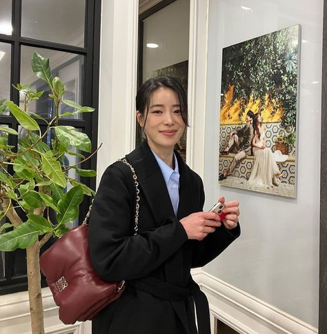 Lim ji yeon (@limjjy2) • Instagram photos and videos Lim Ji Yeon, Korean Actress, Korean Actors, Kdrama, Actresses, Actors, Photo And Video, Instagram Photos, Instagram Photo