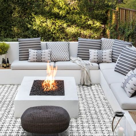 Moderne Have, Backyard Seating, Outdoor Gardens Design, Outdoor Living Room, Backyard Garden Design, Garden Seating, Backyard Projects, Backyard Patio Designs, Outdoor Rooms