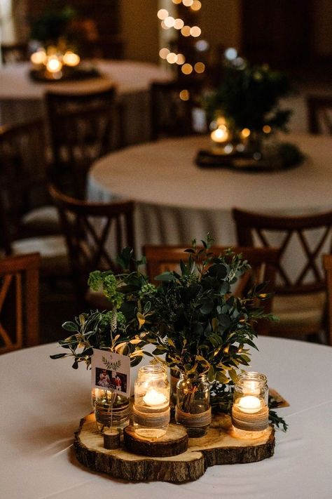 Floral Centrepieces, White Floral Centerpieces, Faith Photography, Rustic Wedding Decorations, Candle Wedding Decor, Rustic Wedding Table, Wedding Cake Rustic, Rustic Wedding Venues, Rustic Wedding Centerpieces