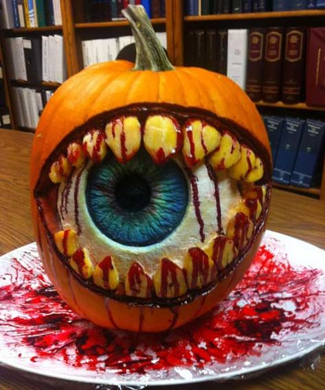 Eye of the Beholder by finalist Kristen F. of  Saint Paul, MN | thisoldhouse.com Terrifying Halloween, Disney Pumpkin Carving, Dekorasi Halloween, Pumpkin Carving Contest, Creative Pumpkin Carving, Amazing Pumpkin Carving, Pumpkin Contest, Casa Halloween, Simple Cookies