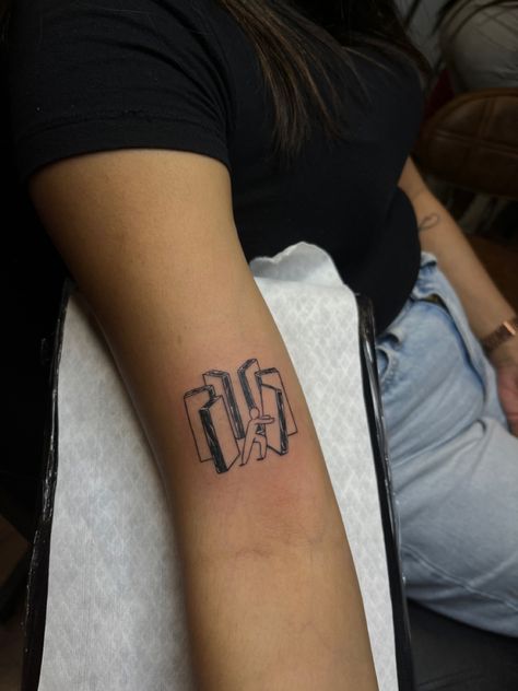 Domino Effect Tattoo, Domino Tattoo, Tattoo Cafe, Z Tattoo, Domino Effect, Rib Tattoo, Back Tattoos, Tattoo Inspo, Arm Tattoo