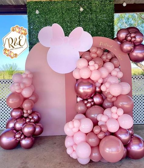 Minnie Mouse Ice Cream Party Ideas, Mini Mouse Balloon Decor, Mini Mouse Party Decor, Minnie Mouse Backdrop Ideas, Minnie Mouse Balloon Garland, Minnie Mouse Birthday Backdrop, Minnie Mouse Birthday Party Ideas 2nd, Minnie Mouse Balloon Arch, Minnie Mouse Backdrop