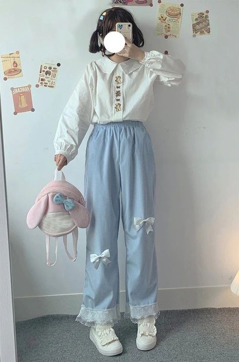 Basic Kawaii Outfits, Kawaii Outfit Jeans, Masculine Kawaii Outfits, Kawaii Style Aesthetic, Kawaii Clothes Winter, Kawaii Comfy Outfits, Kawaii Pants Outfit, Girly Outfits With Pants, Kawaii Masc Outfits