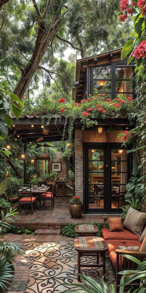 Plants And Flowers, Dream House Interior, Backyard Patio Designs, Dream House Exterior, House Goals, Style At Home, Dream House Decor, Patio Design, Dream Home Design