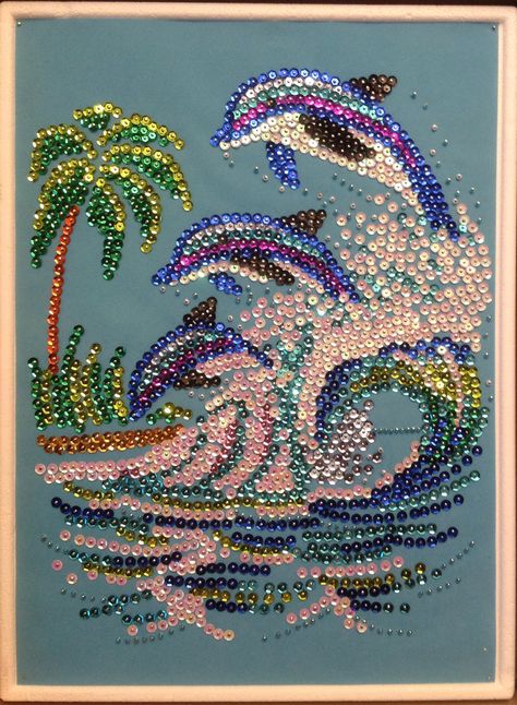 Puntillismo Sequins Art Ideas, Sequin Art, Cap Art, Sequin Crafts, Bottle Cap Art, Rhinestone Crafts, Quilled Creations, Collage Art Projects, Popular Crafts