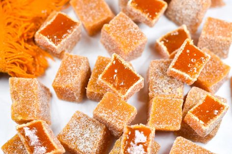 Carrot Ginger Gummy Candy • baste cut fold Homemade Gummy Candy, Gummy Candy Recipe, Candy Carrots Recipe, Jelly Candy Recipe, Carrot Candy, Candied Carrots, Filled Candy, Jelly Sweets, Spiced Carrots