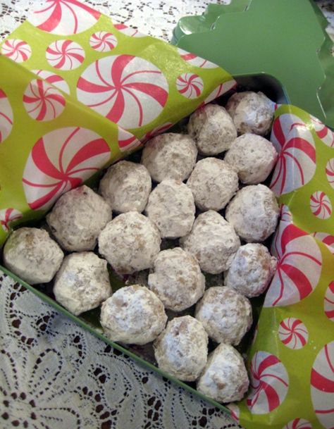 Pecan Balls, Rum Balls, Cookie Party, Christmas Sweets, Christmas Cooking, Candy Making, Christmas 2017, Christmas Goodies, Tips And Advice