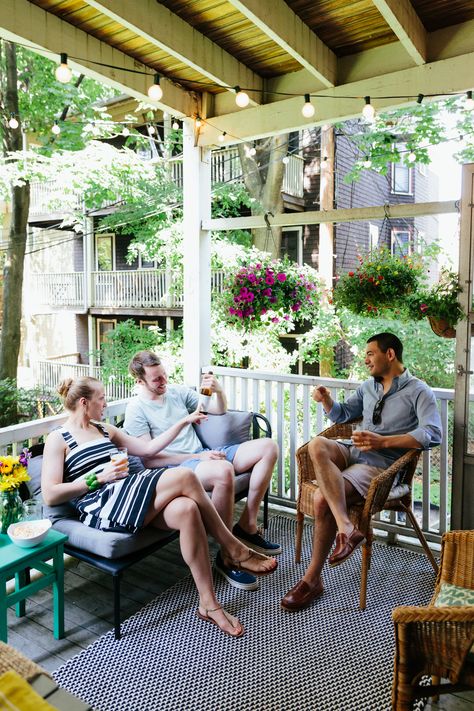 5 Life Experiences That Are Better on the Front Porch — The Front Porch Bar Apartment, Porch Party, Porch Parties, Outdoor Dinner Parties, Dinner Host, After Dinner Drinks, Backyard Bar, Celebration Ideas, Day Drinking