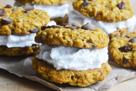 Butternut Squash Oatmeal Cookie Sandwiches, Vegan & Gluten-Free - The Colorful Kitchen Butternut Squash Oatmeal, Squash Oatmeal, Squash Cookies, Butternut Squash Puree, Cookie Sandwich, Vegan Cookie, Cookie Sandwiches, Healthier Desserts, Vegan Thanksgiving Recipes