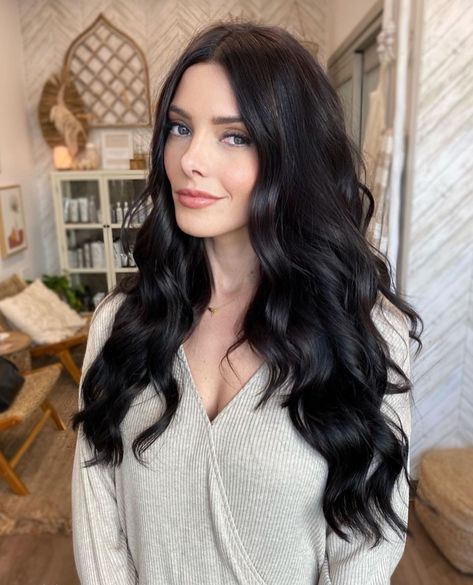 Soft Black Hair, Dark Brunette Hair, Jet Black Hair, Black Hair Color, Ashley Greene, Winter Hair Color, Synthetic Hair Extensions, Long Black Hair, Hair Color Dark