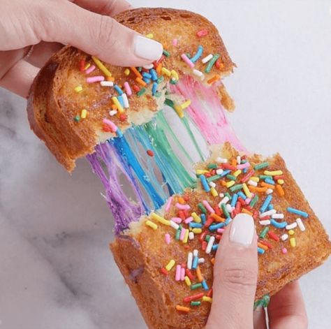 Unicorn Birthday Party Food, Rainbow Grilled Cheese, Cheese Toastie, Unicorn Party Food, Croissant Sandwich, Healthy Party Food, Classic Grilled Cheese, West African Food, Sandwich Bar