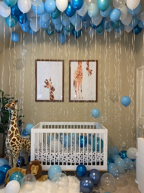 Balloon Ceiling Decorations Party Ideas, Baby Chathi Decoration, Balloon Ceiling Decor, Ceiling Balloon Decorations, Balloons On Ceiling, Balloon Ceiling Decorations, Ceiling Decor Ideas, Ceiling Balloons, Canopy Diy