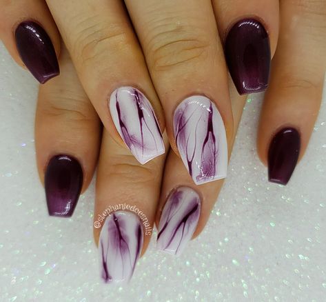 Maroon Nail Art, Bridal Nails Designs, Nails Design Ideas, Maroon Nails, Marble Nail Art, Skin Nails, Wedding Nails Design, Hair Skin Nails, Marble Nails