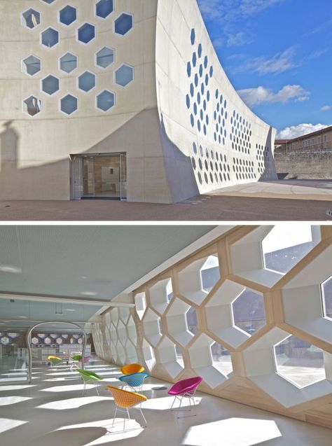 19 Ideas For Using Hexagons In Interior Design And Architecture // All of the windows on this library/cinema in France, are hexagons that look out onto the streets of Lons-le-Saunier. Hexagonal House, Hexagonal Architecture, White Hexagon Tiles, Theme Restaurant, Educational Architecture, Interior Design School, Hexagon Design, Education Architecture, Commercial Space