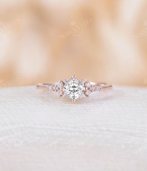 Art Deco Rose, Cluster Diamond Ring, Moissanite Engagement Ring Rose Gold, Engagement Ring Gold, Plus Size Rings, Wedding Ring Unique, Rose Gold Wedding Ring, Princess Cut Moissanite, Deco Rose