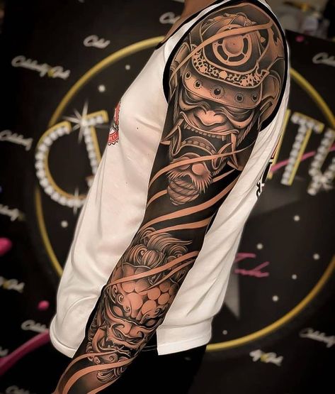 Japan Tattoos, Chris Tattoo, Samurai Tattoo Sleeve, Japanese Leg Tattoo, Black And Grey Tattoos Sleeve, Japanese Tattoos For Men, Mangas Tattoo, Samurai Tattoo Design, Dragon Sleeve Tattoos