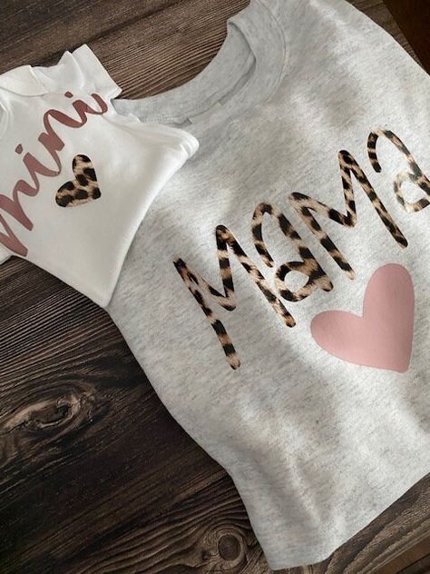 Mom Son Outfits, Mom And Son Outfits, Son Outfits, Mother Daughter Shirts, Daughter Shirts, Outfits Matching, Gifts For Moms, Mom Son, Mommy And Me Outfits