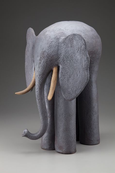 Pottery Animals, Ceramic Elephant, Sculptures Céramiques, Elephant Sculpture, Clay Animals, Elephant Art, Ceramic Animals, Pottery Sculpture, An Elephant