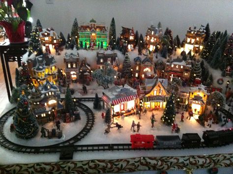 Village Train Station Train Village, Disney Christmas Village, Christmas Trains, Christmas Tree Village Display, Disney Village, Christmas Classroom Treats, Christmas Tree Train, Xmas Village, Halloween Village Display