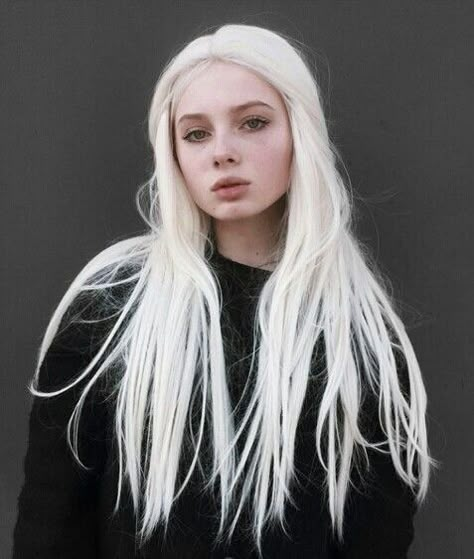 Silver Hair Girl, Blonde Hair Pale Skin, Hair Pale Skin, Long White Hair, Silver Blonde Hair, White Hair Color, White Blonde Hair, Pale Girl, Silver Blonde