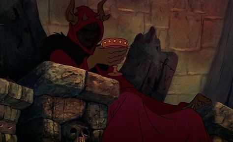 Forget Scar and Gaston… you’re still terrified of the Horned King. Black Caldron, Horned King, Spooky Disney, 80s Disney, Smile Makers, Fantasy Inspo, Black Cauldron, Evil Disney, Disney Illustration