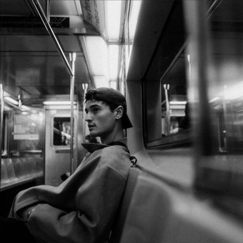 Train Portrait, Subway Photos, Urban Photography Portrait, Street Photography Portrait, Male Portrait Poses, Men Fashion Photoshoot, Outdoor Portrait Photography, Mens Photoshoot Poses, Male Models Poses