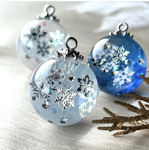 Winter Resin Ideas, Printable Snowflake Template, Resin Jewerly, Shrinky Dink Jewelry, Mustard Seed Jewelry, Japan Crafts, Xmas Pictures, Resin Crafts Tutorial, Diy Resin Projects