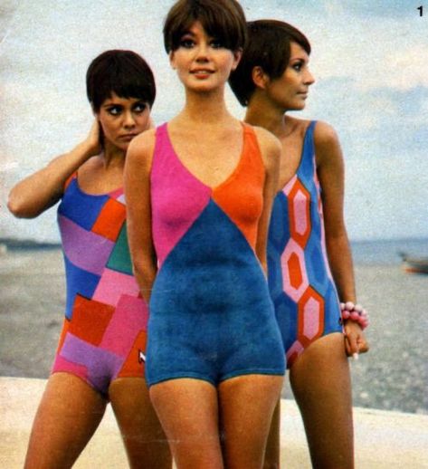 Diy Laine, 70s Mode, 60’s Fashion, Swimwear Photography, Retro Swim, Retro Swimwear, 60s 70s Fashion, Fashion 1960s, Vintage Swim