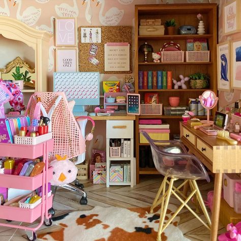 Beatriz | The office/beauty room 💖 #dolls #dollstagram #doll #dollgram #dollcommunity #dollcollector #dollphotography #dollhouse… | Instagram Doll Room Ideas, Office Beauty Room, Pastel Eclectic, Dream House Bedroom, Rainbow Bedroom, Doll Room, Art Studio Design, Bright Decor, Craft Room Design