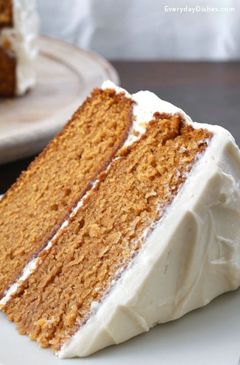 Even if you’re not a big fan of pumpkin, this lightly spiced pumpkin layer cake is worthy of a taste! Sugar, cinnamon, ginger and vanilla tone down the pumpkin flavor and the cream cheese frosting’s not too sweet. Pumpkin Layer Cake, Cassava Cake, Pumpkin Cake Recipes, Pumpkin Desserts, Layer Cake Recipes, Spiced Pumpkin, Everyday Dishes, Fall Dessert Recipes, Pumpkin Flavor