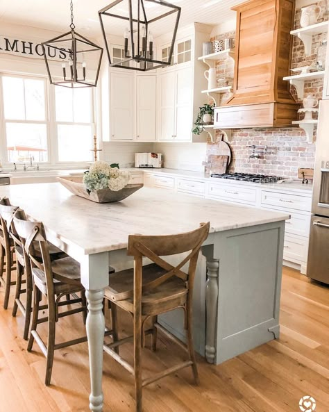 Hiasan Dalaman Dapur, Dapur Moden, Model Dapur, Joanna Gaines Style, Farmhouse Kitchen Remodel, Casa Country, Farmhouse Modern, Interior Minimalista, Classic Kitchen